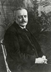 {Dr. Alois Alzheimer}