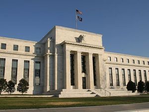 {Federal Reserve}